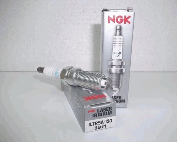 Свеча зажигания 3811 · NGK ILTR5A13G